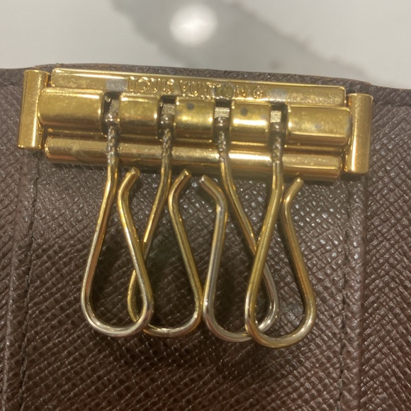Louis Vuitton Keychain - Picture 3 of 13